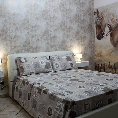 フィウミチーノ Emotions Bed & Breakfast エクステリア 写真