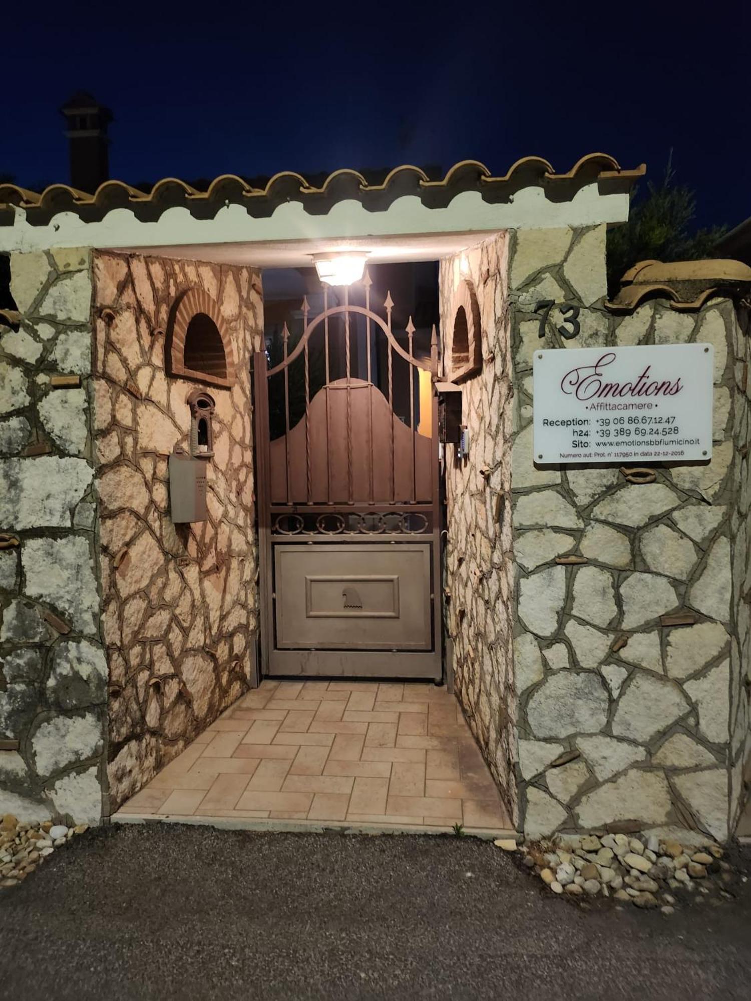 フィウミチーノ Emotions Bed & Breakfast エクステリア 写真
