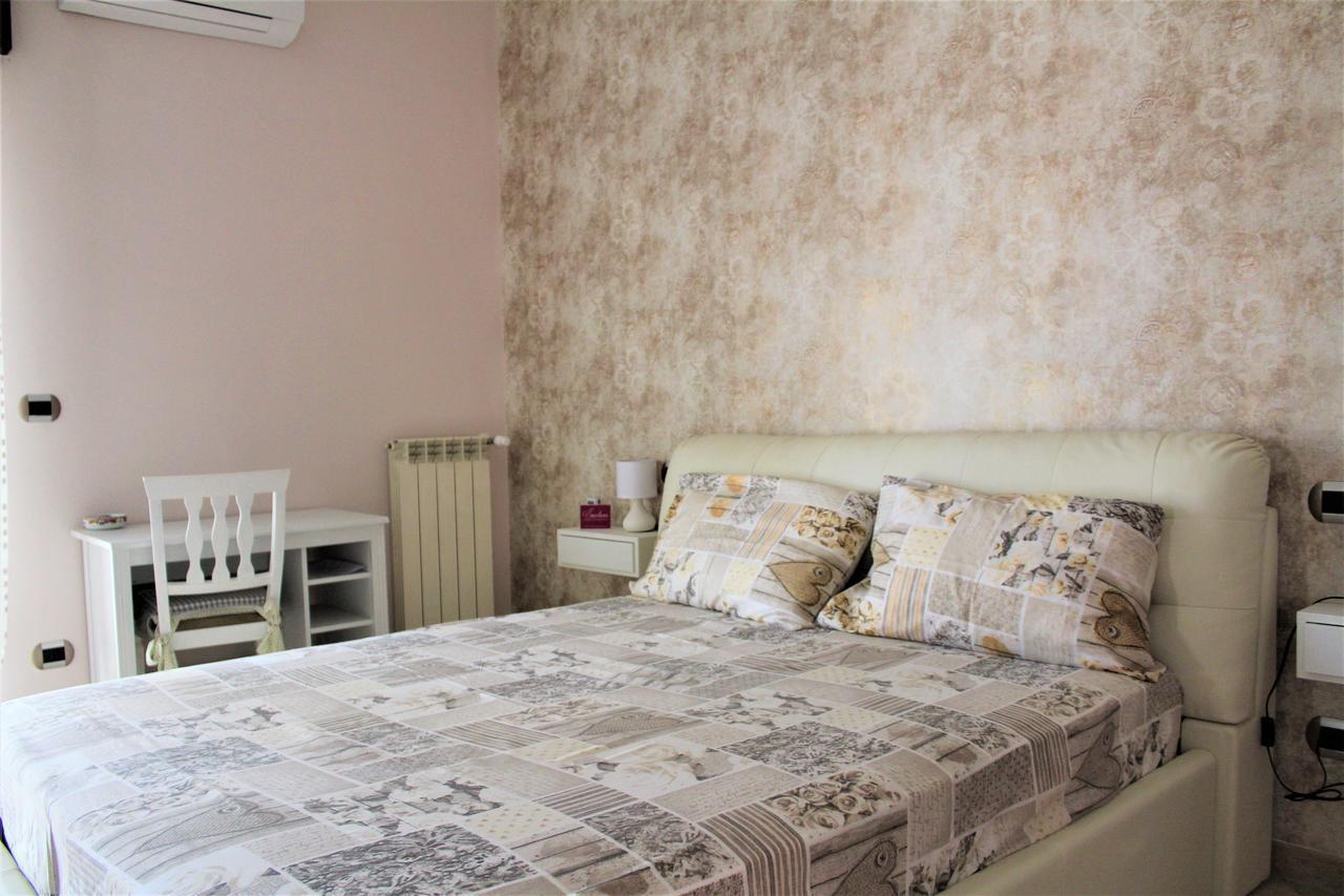 フィウミチーノ Emotions Bed & Breakfast エクステリア 写真